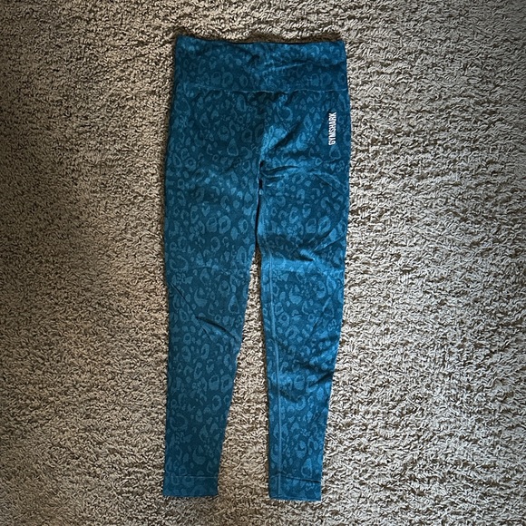Women's Gymshark Adapt Animal Seamless Blue Cheetah Animal Patterned Leggings - Picture 2 of 4